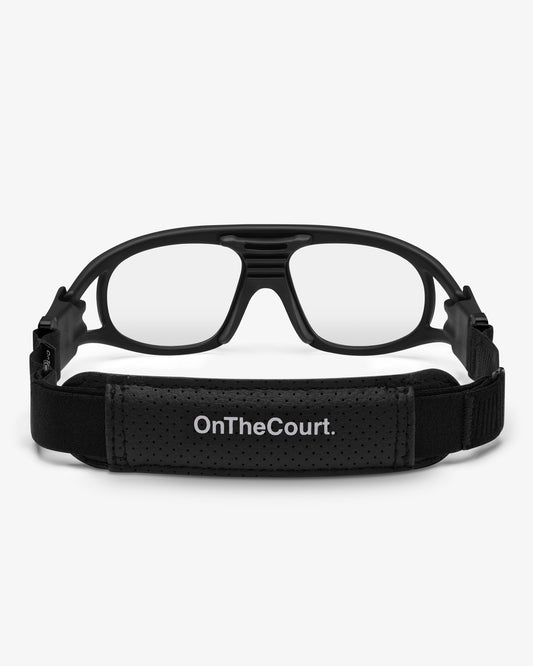 onthecourt_model_001_black_back