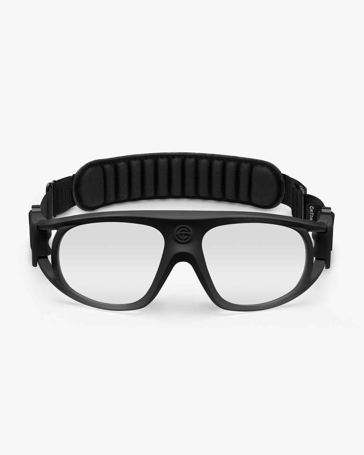 onthecourt_model_001_black_front
