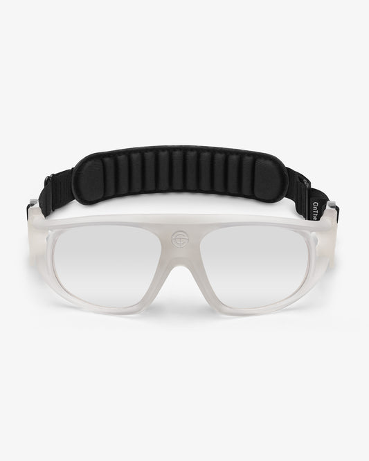 onthecourt_model_001_snw_front